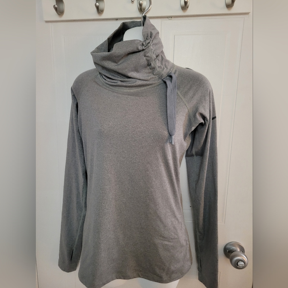 Womens Nike meduim shirt